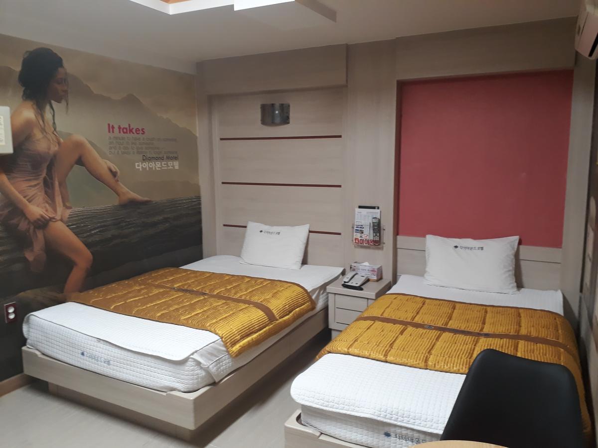 Diamond Motel 泗川市 エクステリア 写真